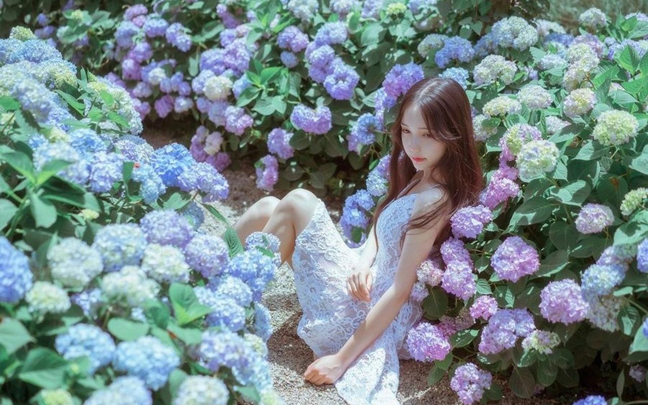 新疆阿瓦提：水稻插秧机械化 加速农田“披”绿装